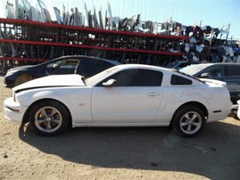 2006 Ford Mustang GT White 4.6L AT #F23395